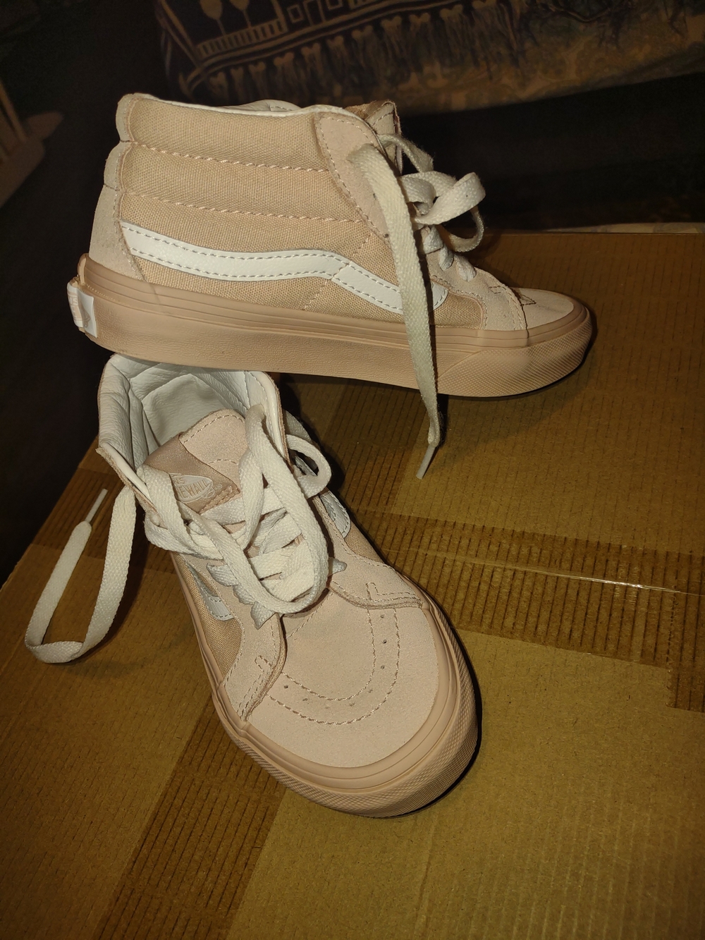 Vans Kids High-Top Sneakers in Light Pink with White Stripe